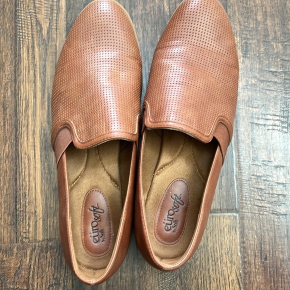 Eurosoft Vernelle loafers in cognac - Picture 6 of 7